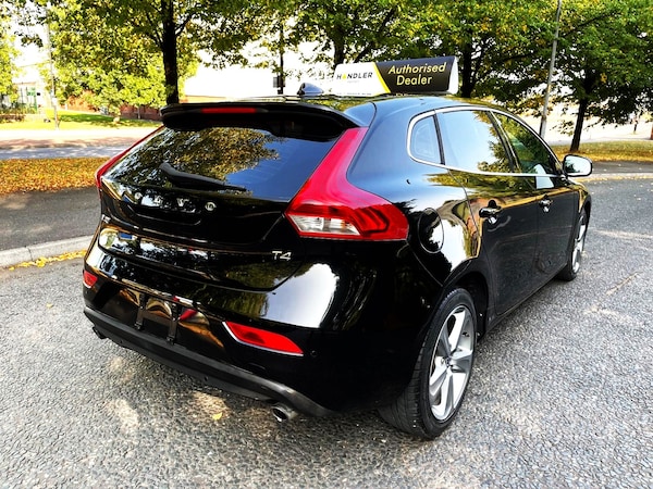 Used Volvo V40 2014 for sale - 75604732: Photo 7