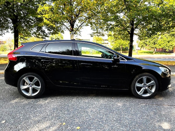 Used Volvo V40 2014 for sale - 75604732: Photo 8