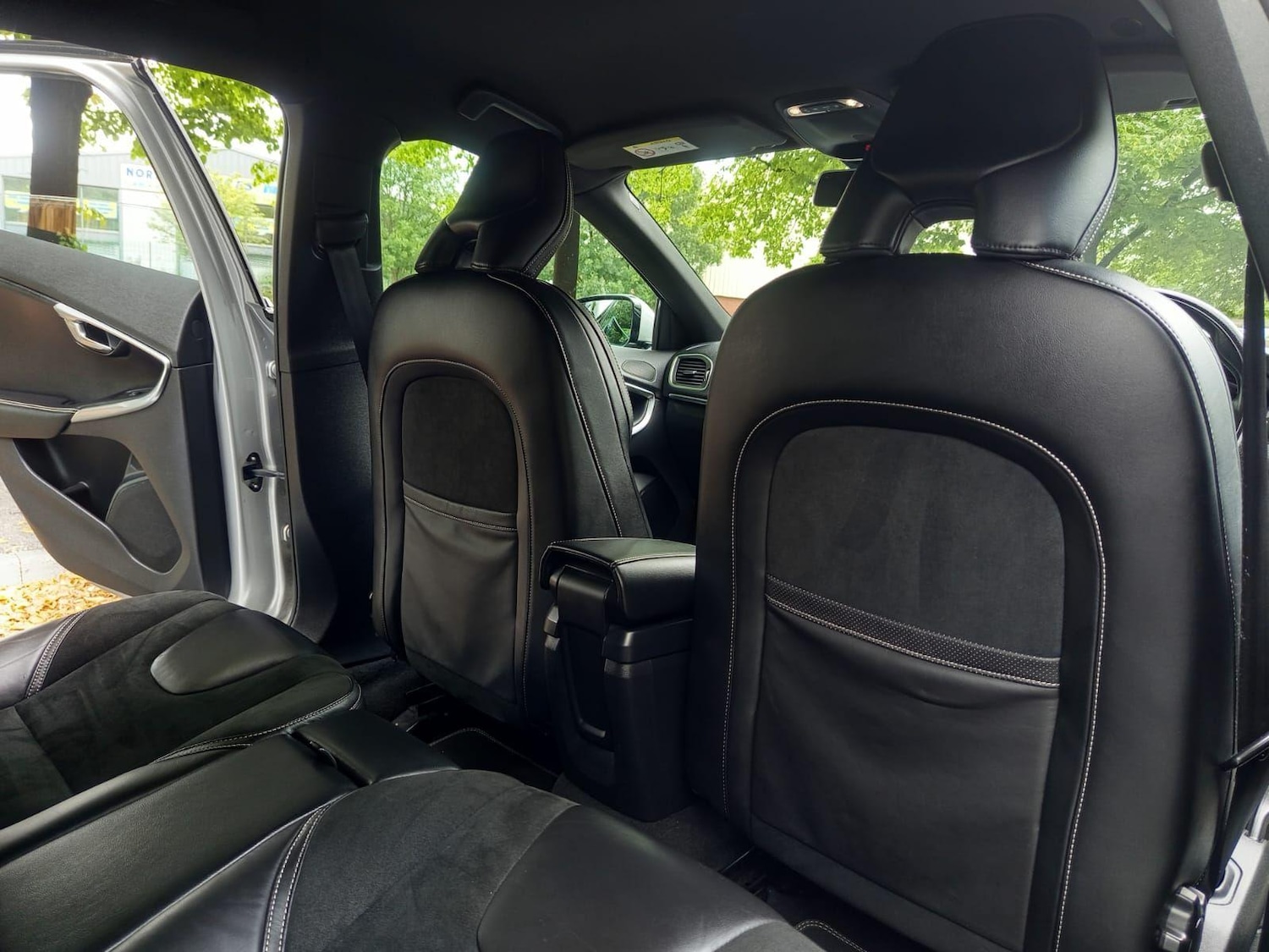 Used Volvo V40 2015 for sale - 76579863: Photo 20