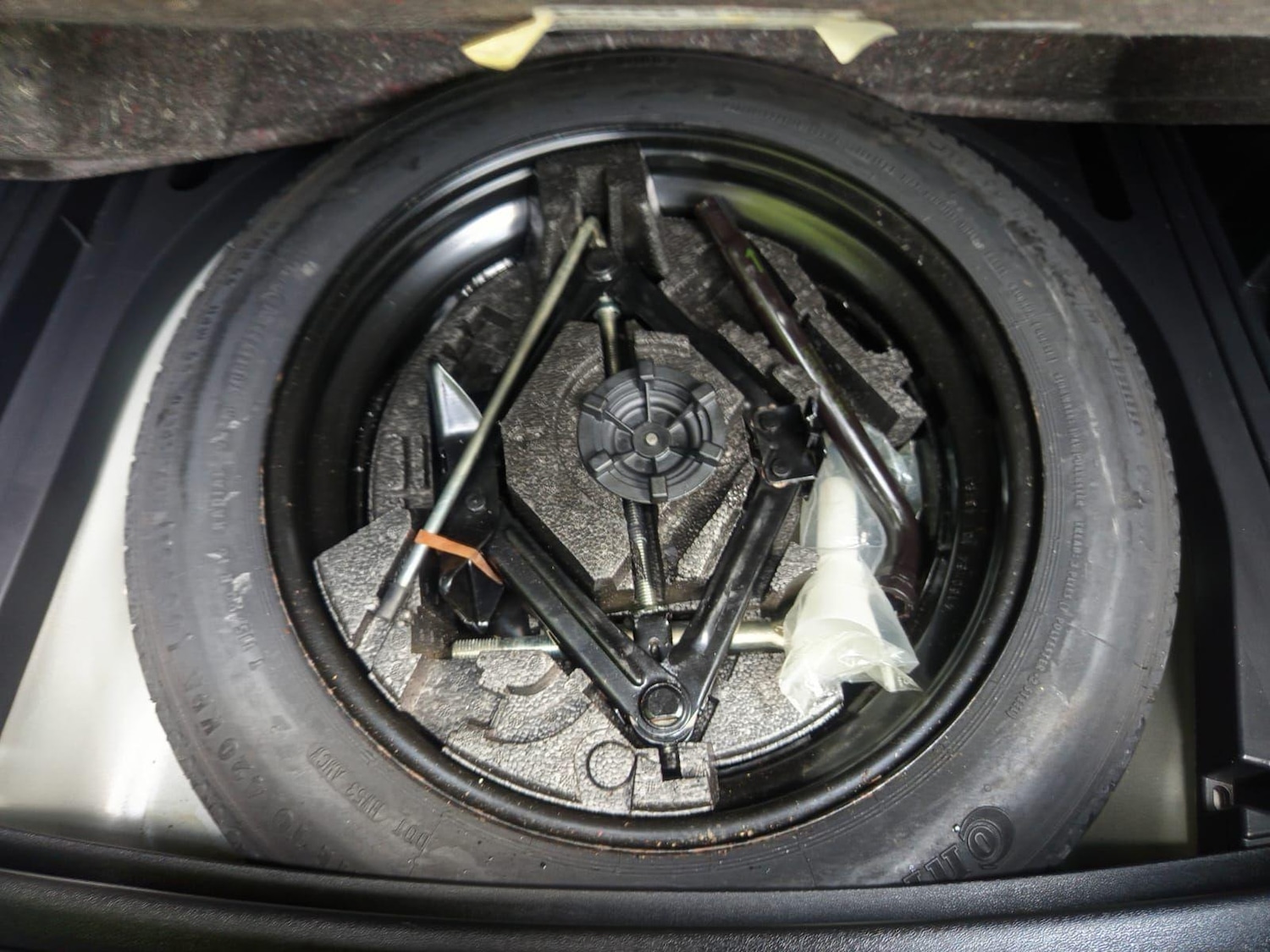 Used Volvo V40 2015 for sale - 76579863: Photo 53