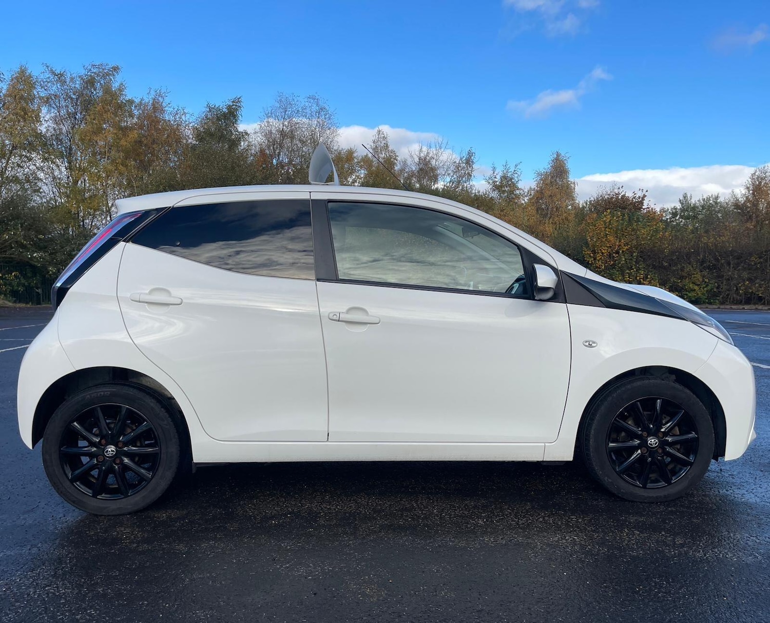 Used Toyota AYGO 2017 for sale - 76623172: Photo 10