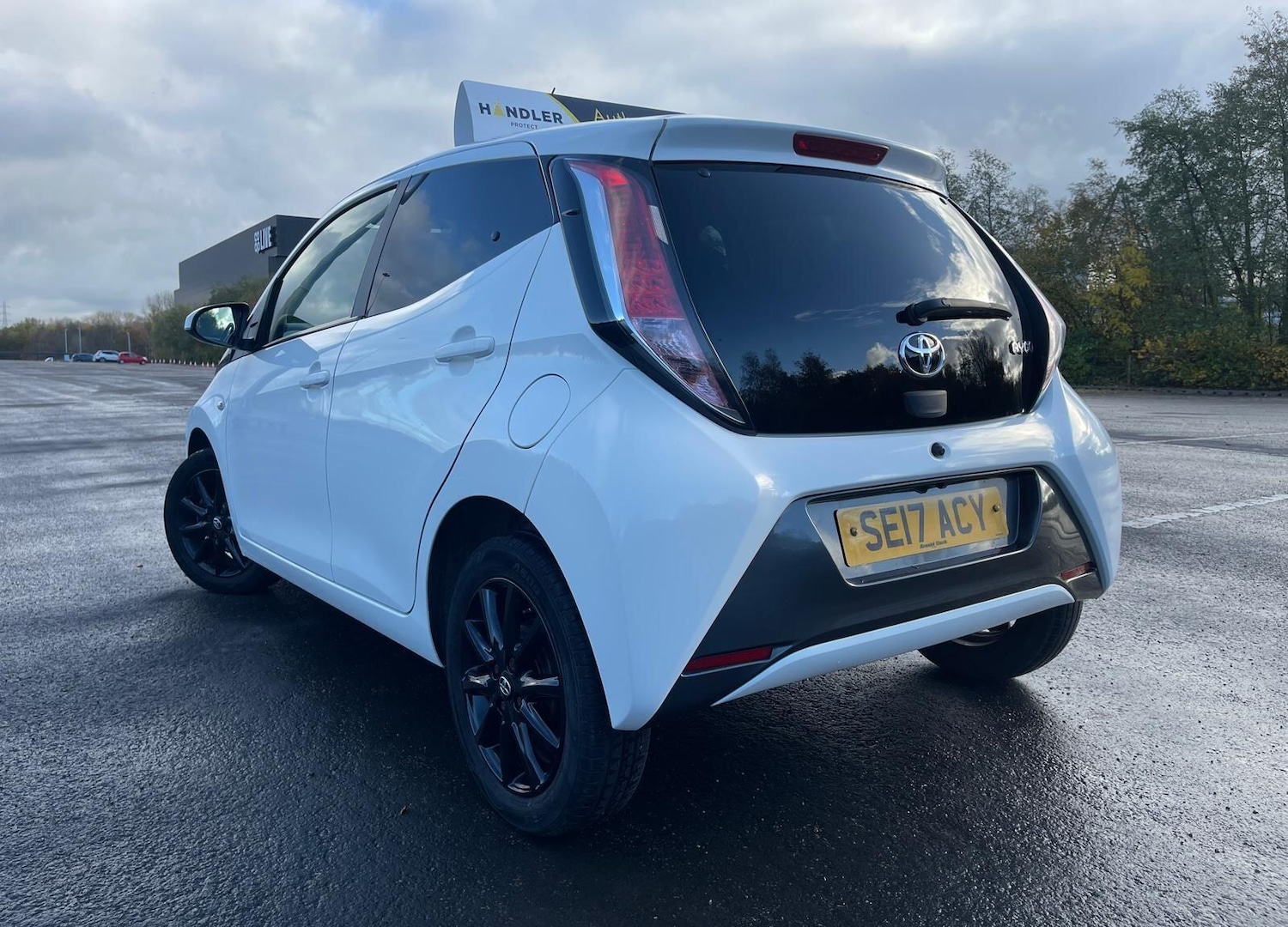 Used Toyota AYGO 2017 for sale - 76623172: Photo 4