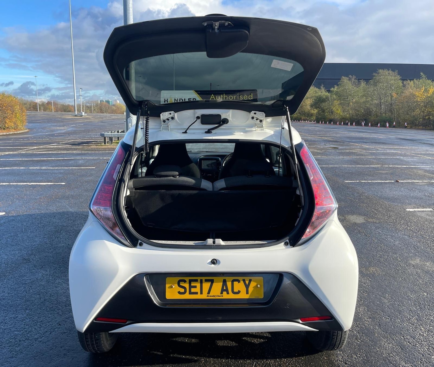 Used Toyota AYGO 2017 for sale - 76623172: Photo 42