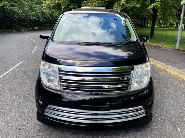 Used Nissan Elgrand 2010 for sale - 74764926: Photo 2