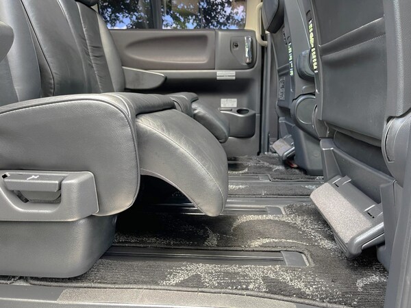 Used Nissan Elgrand 2010 for sale - 74764926: Photo 37