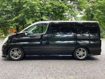 Used Nissan Elgrand 2010 for sale - 74764926: Photo
