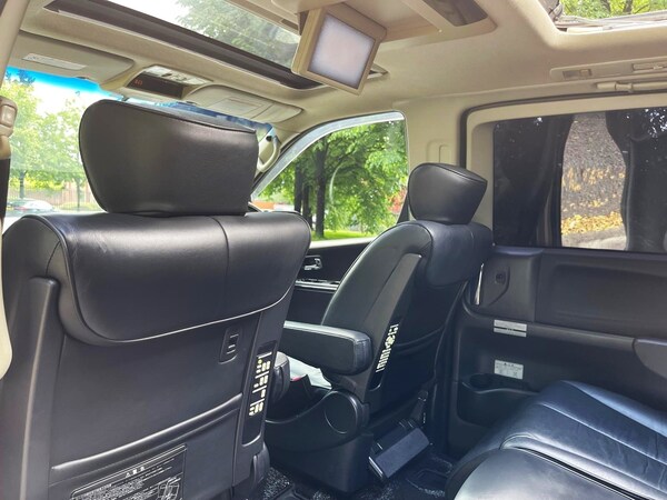 Used Nissan Elgrand 2010 for sale - 74764926: Photo 52