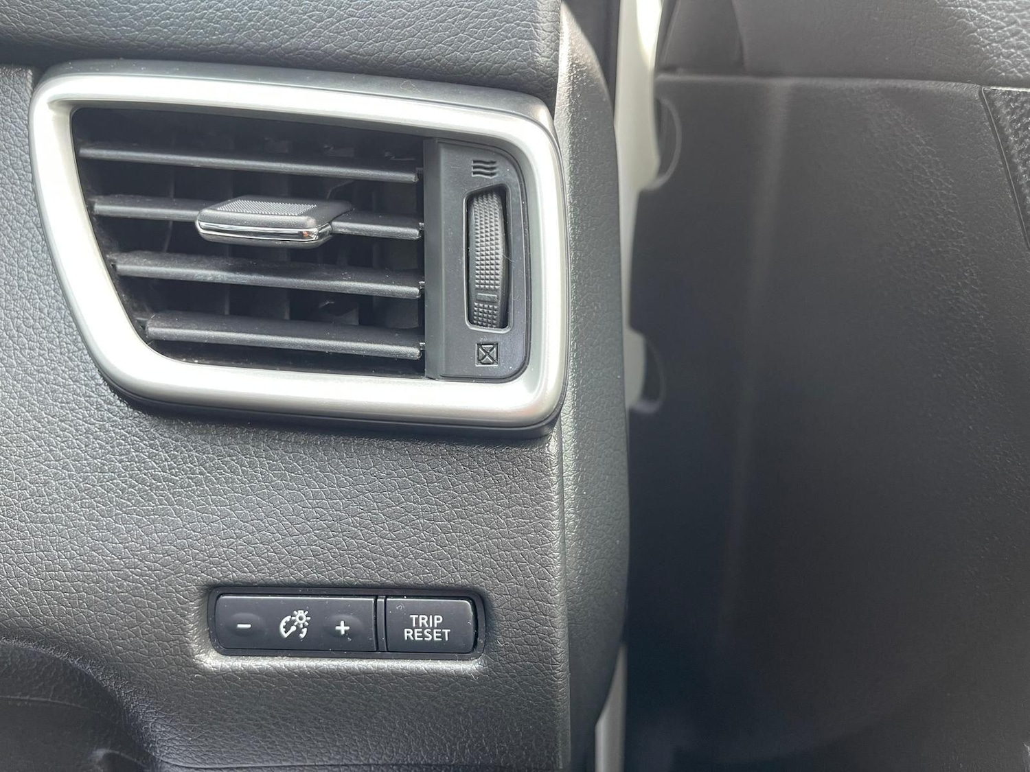 Used Nissan X-Trail 2016 for sale - 76623159: Photo 34