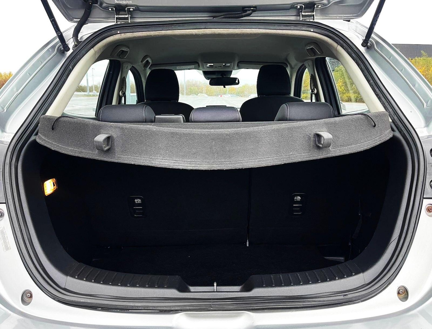 Used Mazda Mazda2 2015 for sale - 76579862: Photo 40