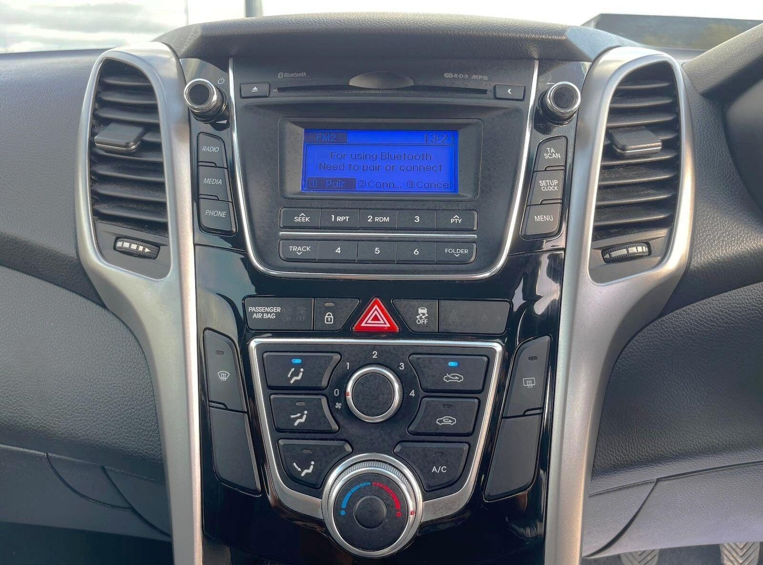 Used Hyundai i30 2016 for sale - 76579859: Photo 32