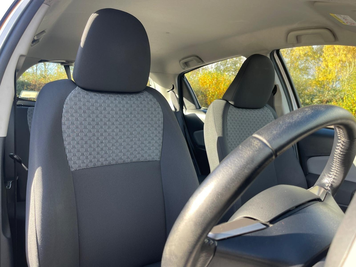 Used Toyota Yaris 2016 for sale - 76593426: Photo 19