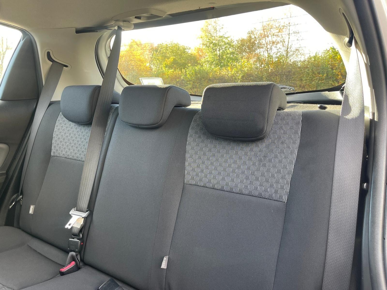 Used Toyota Yaris 2016 for sale - 76593426: Photo 23