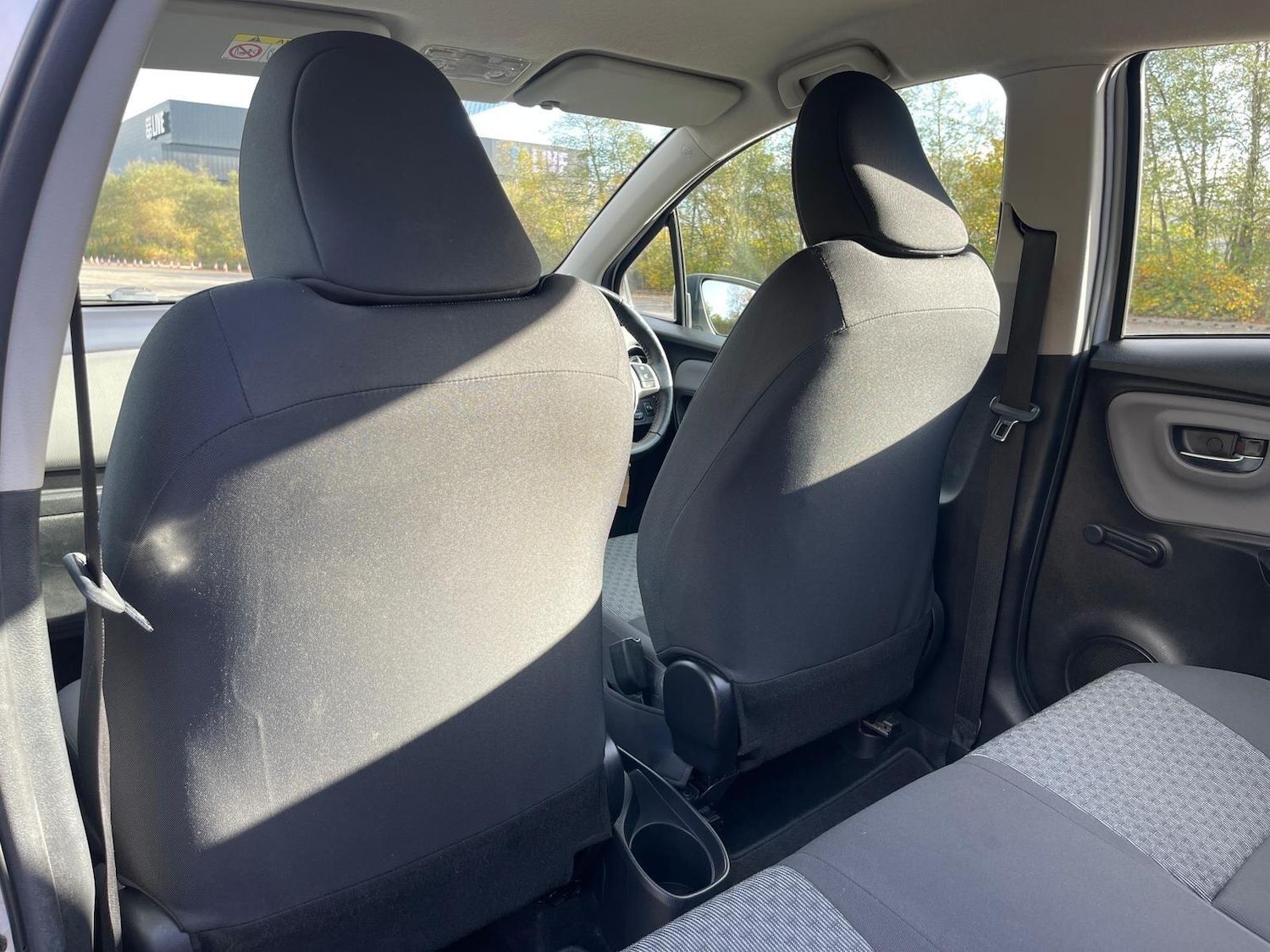 Used Toyota Yaris 2016 for sale - 76593426: Photo 24