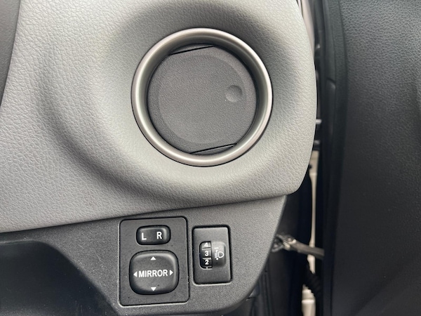Used Toyota Yaris 2015 for sale - 76290062: Photo 17