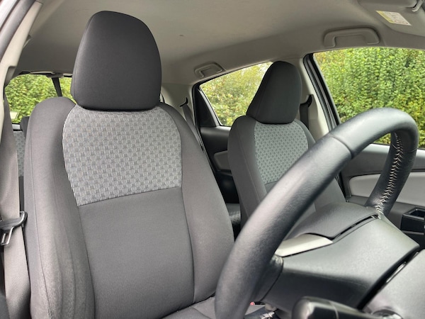 Used Toyota Yaris 2015 for sale - 76290062: Photo 23