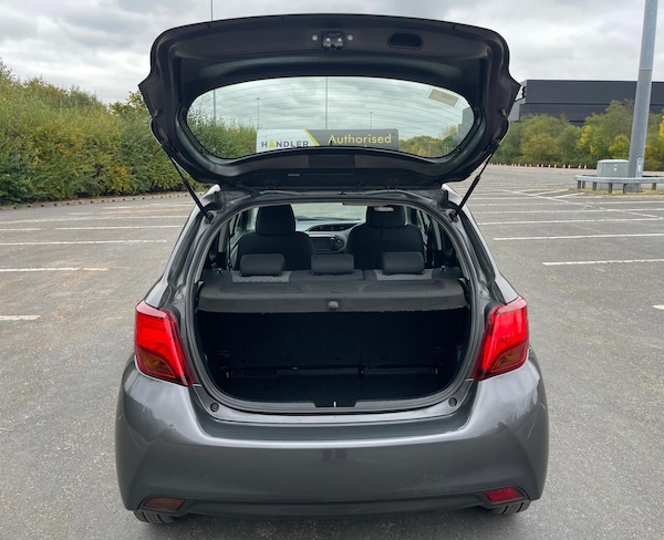Used Toyota Yaris 2015 for sale - 76290062: Photo 29