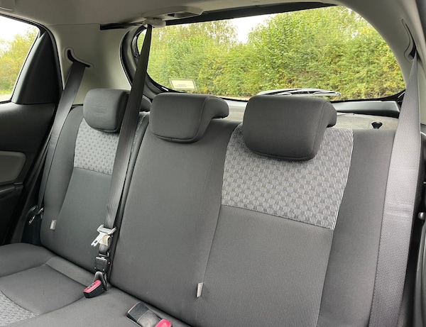 Used Toyota Yaris 2015 for sale - 76290062: Photo 30