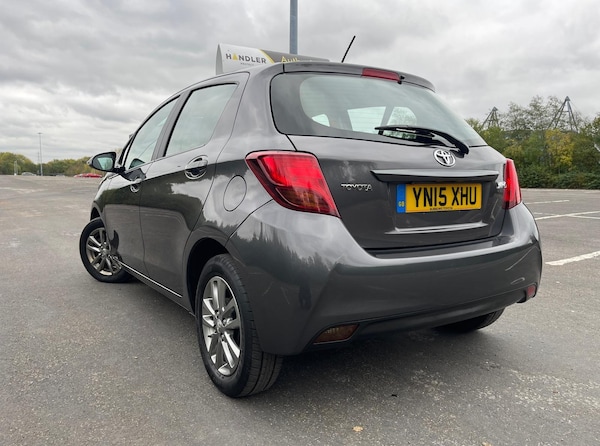Used Toyota Yaris 2015 for sale - 76290062: Photo 38