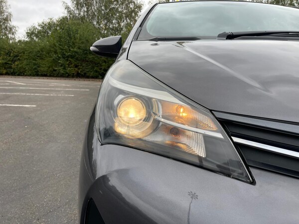Used Toyota Yaris 2015 for sale - 76290062: Photo 39