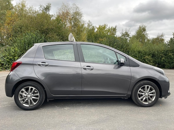 Used Toyota Yaris 2015 for sale - 76290062: Photo 48