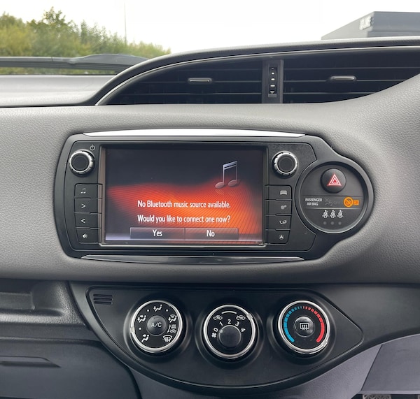 Used Toyota Yaris 2015 for sale - 76290062: Photo 5