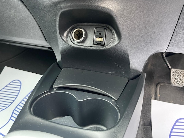 Used Toyota Yaris 2015 for sale - 76290062: Photo 9