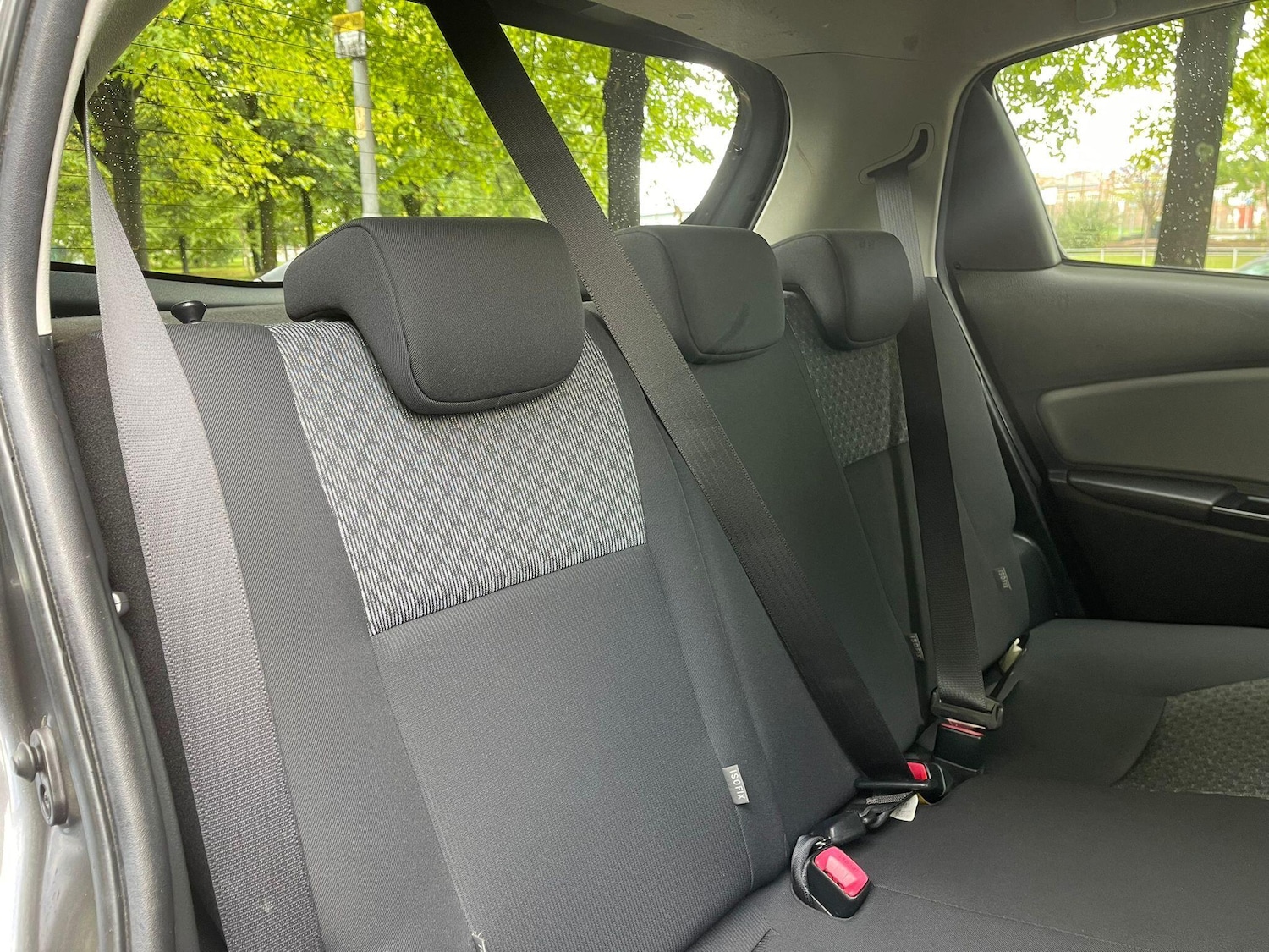 Used Toyota Yaris 2015 for sale - 76593401: Photo 11