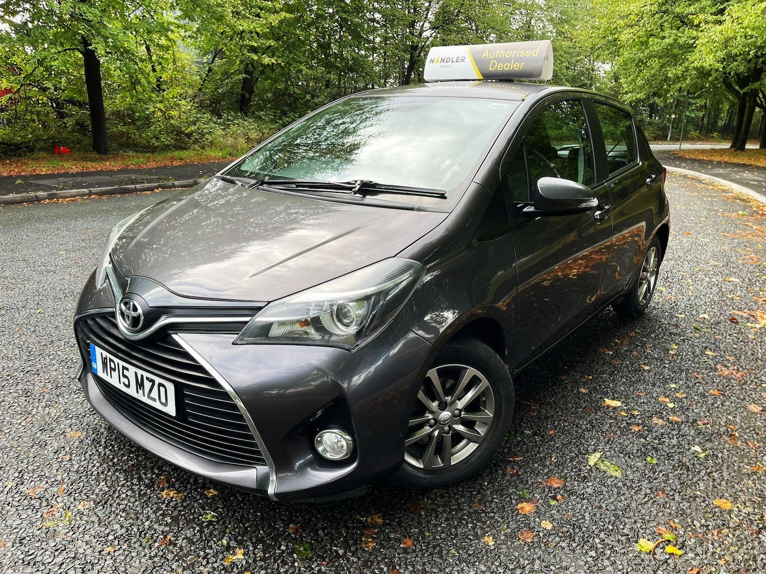 Used Toyota Yaris 2015 for sale - 76593401: Photo 2