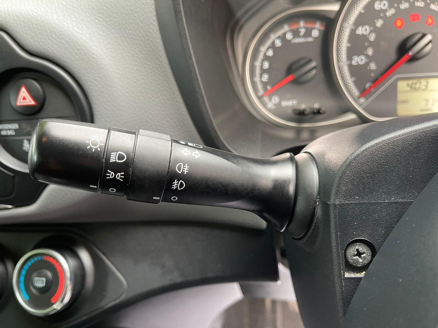 Used Toyota Yaris 2015 for sale - 76593401: Photo 30