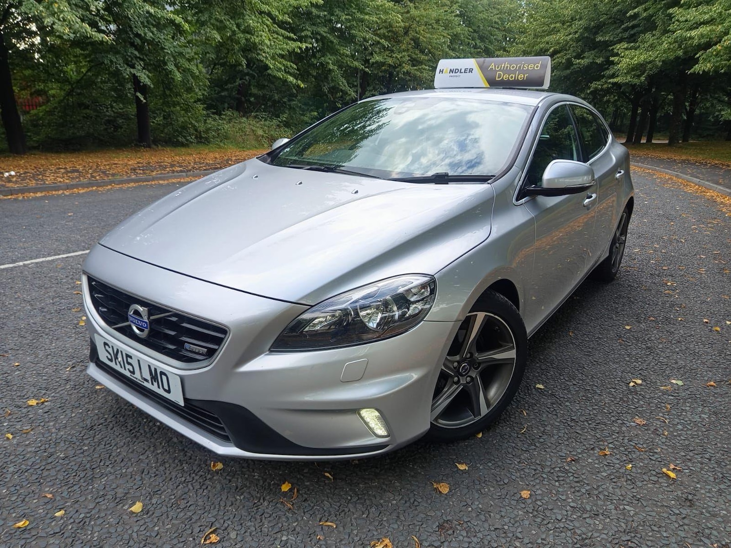 Used Volvo V40 2015 for sale - 76593435: Photo 11