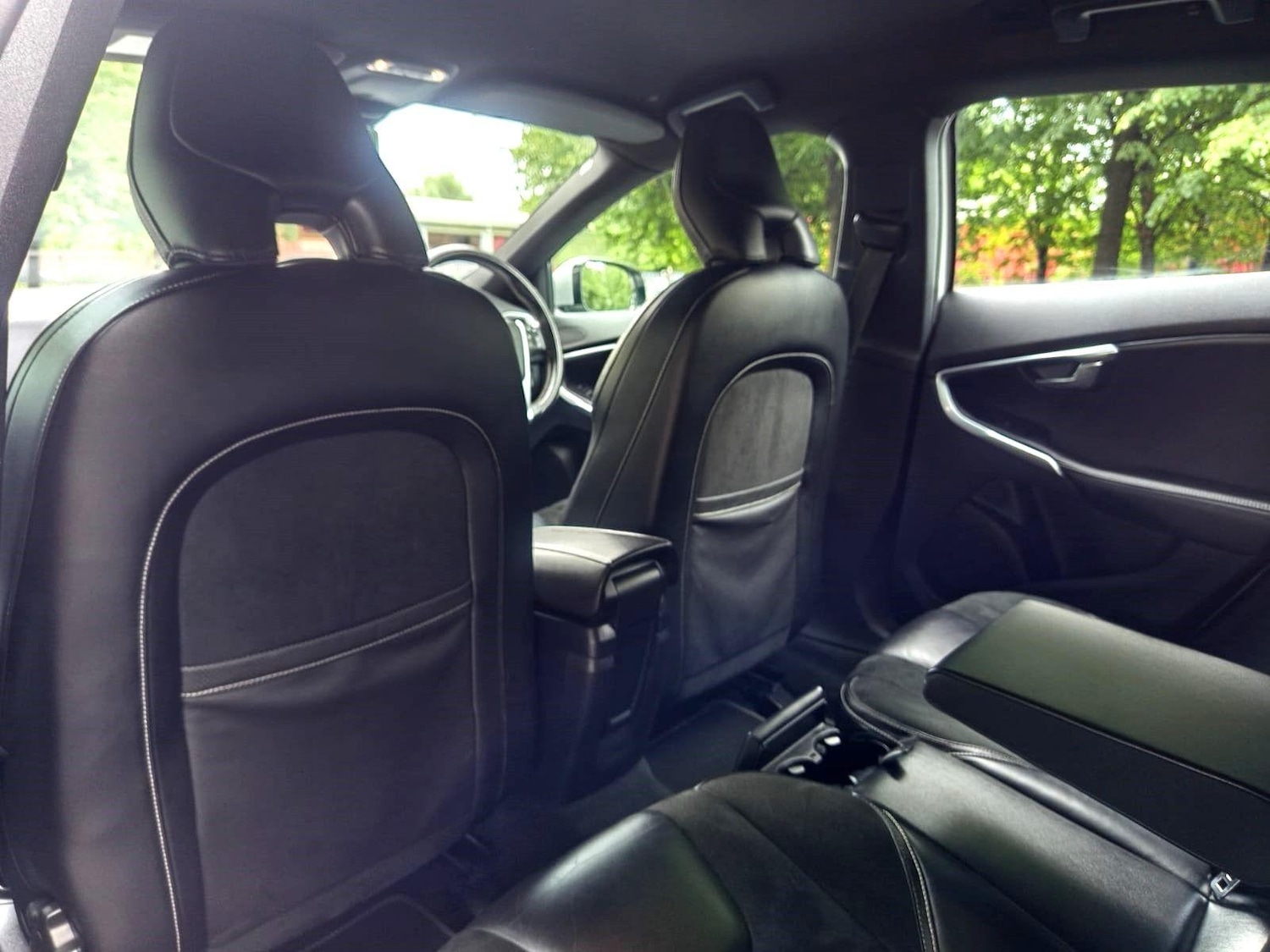 Used Volvo V40 2015 for sale - 76593435: Photo 29