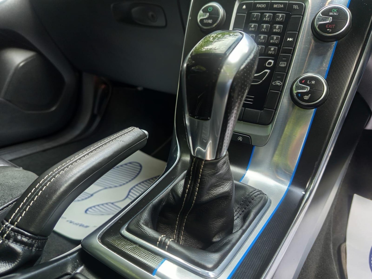 Used Volvo V40 2015 for sale - 76593435: Photo 38