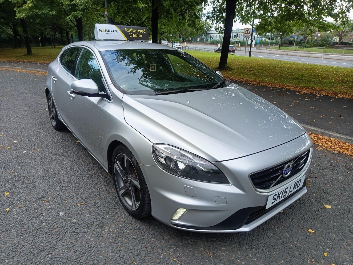 Used Volvo V40 2015 for sale - 76593435: Photo 9