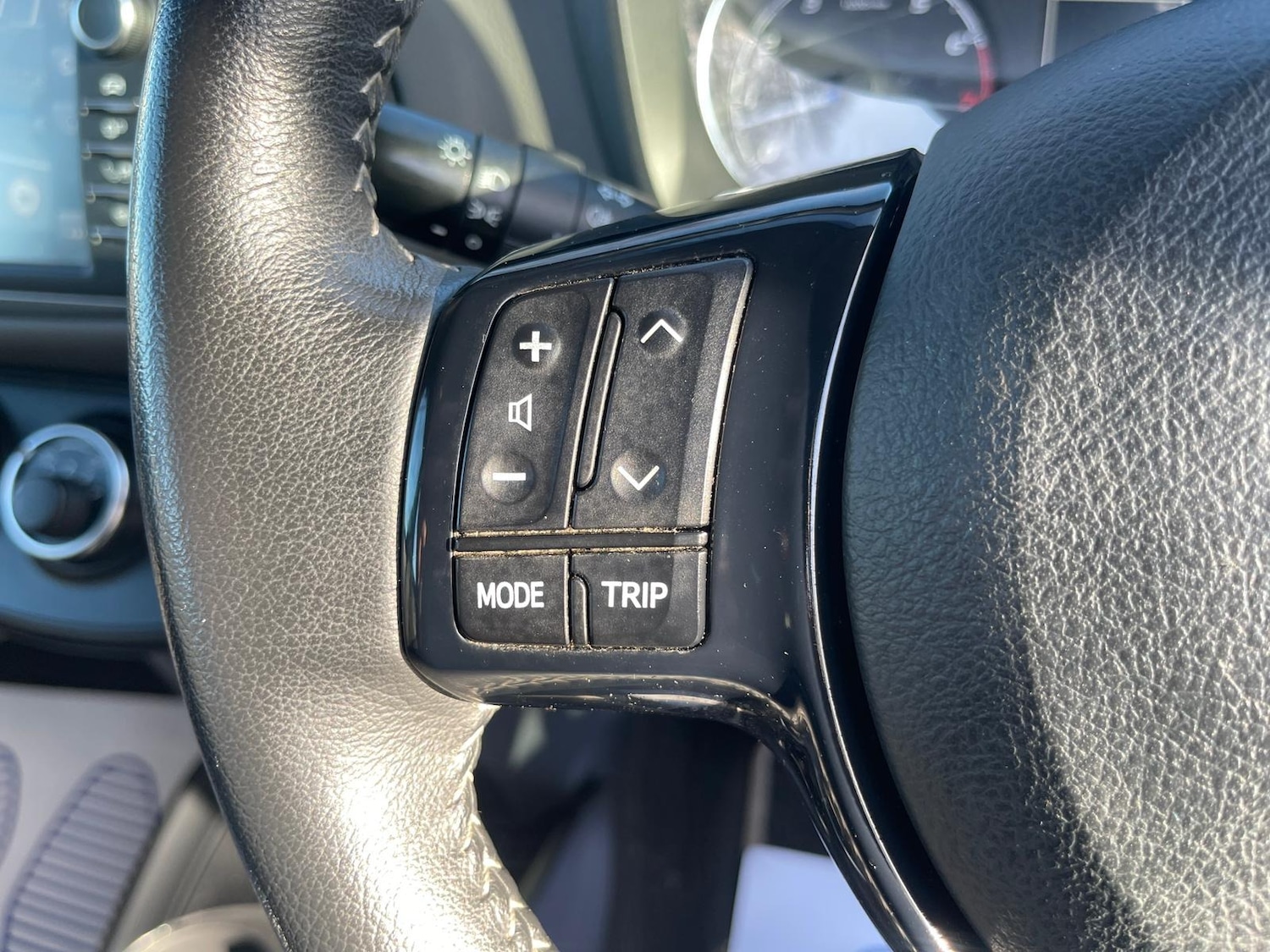 Used Toyota Yaris 2017 for sale - 77918790: Photo 18