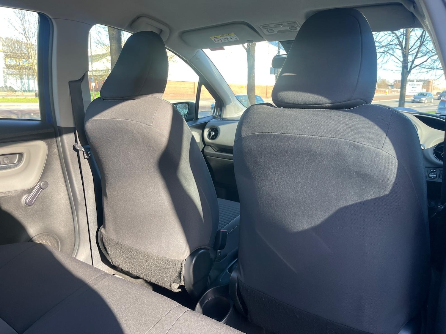 Used Toyota Yaris 2017 for sale - 77918790: Photo 29