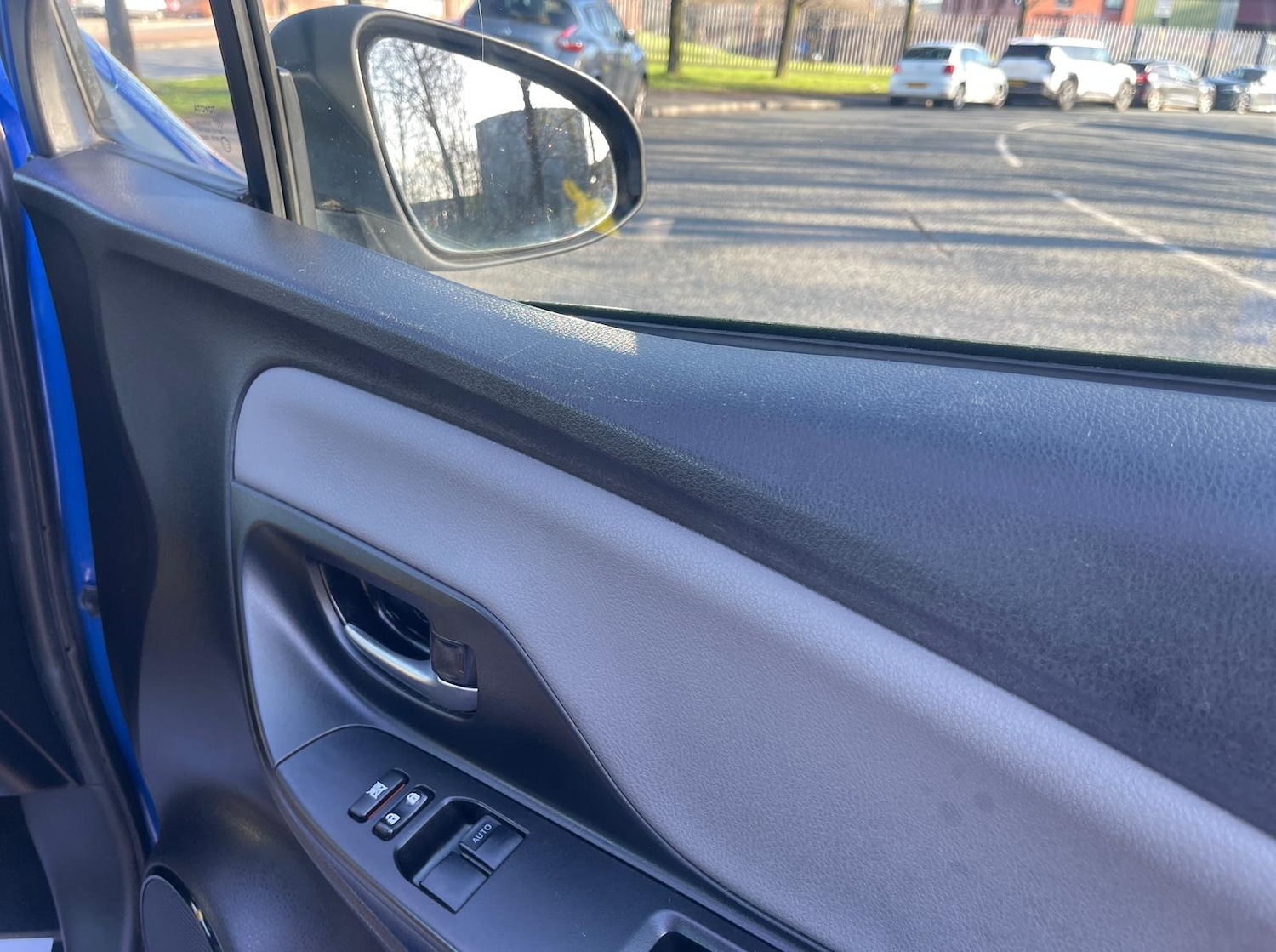 Used Toyota Yaris 2017 for sale - 77918790: Photo 30