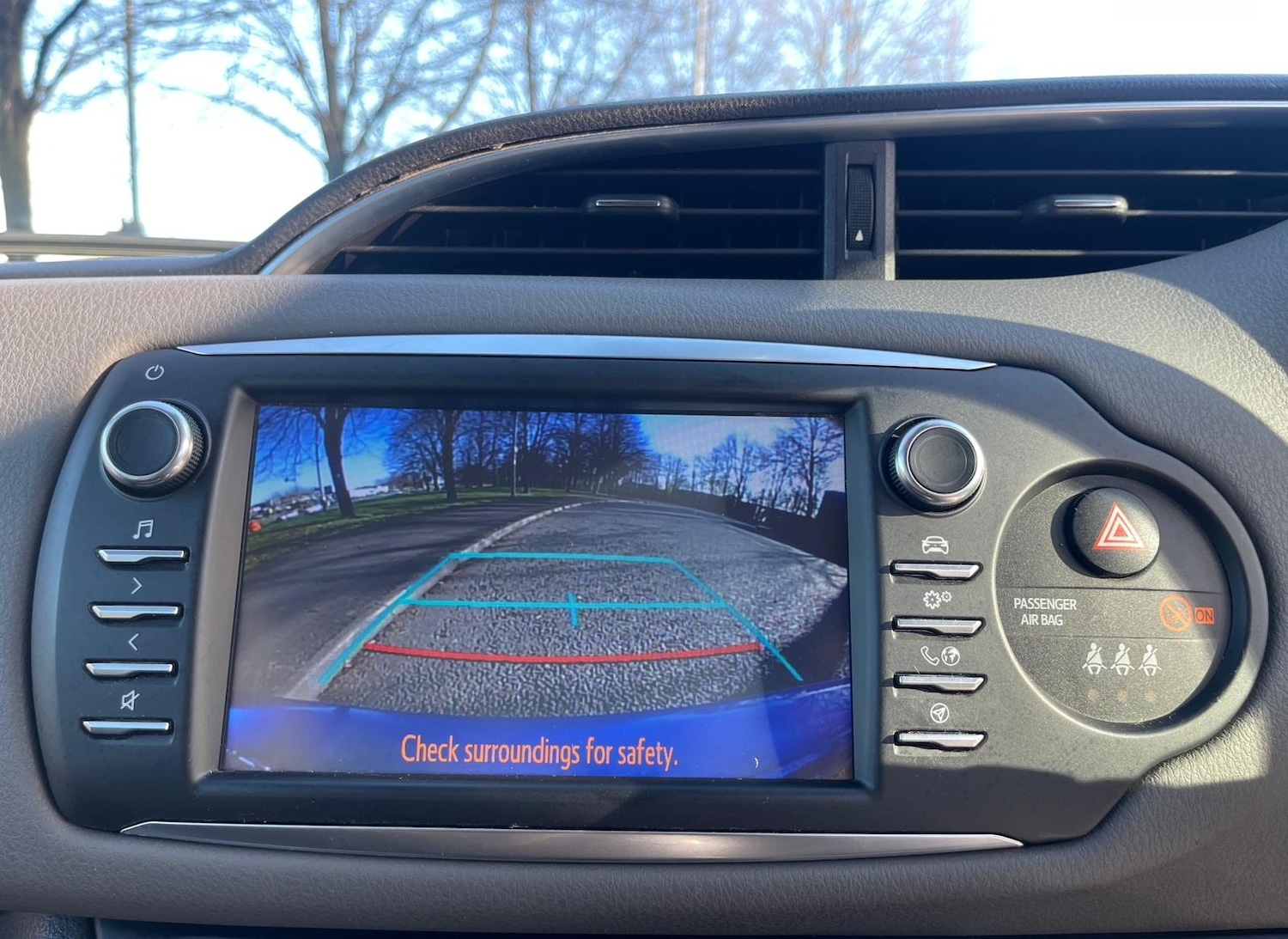 Used Toyota Yaris 2017 for sale - 77918790: Photo 31