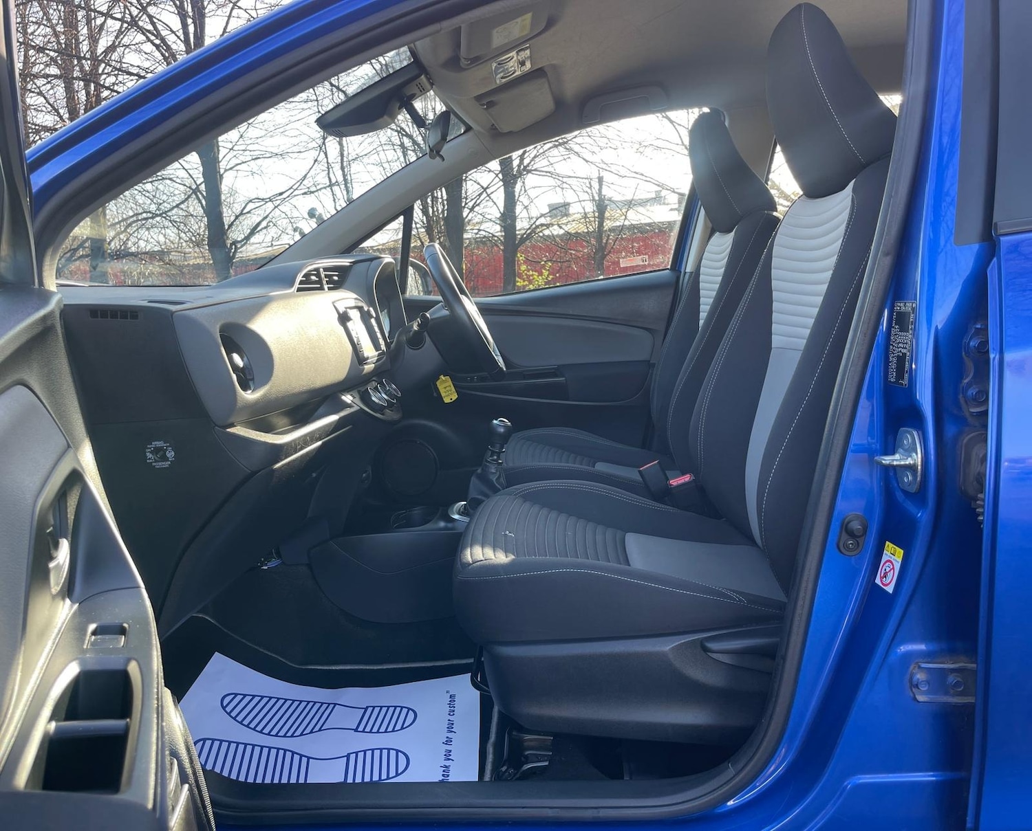 Used Toyota Yaris 2017 for sale - 77918790: Photo 35