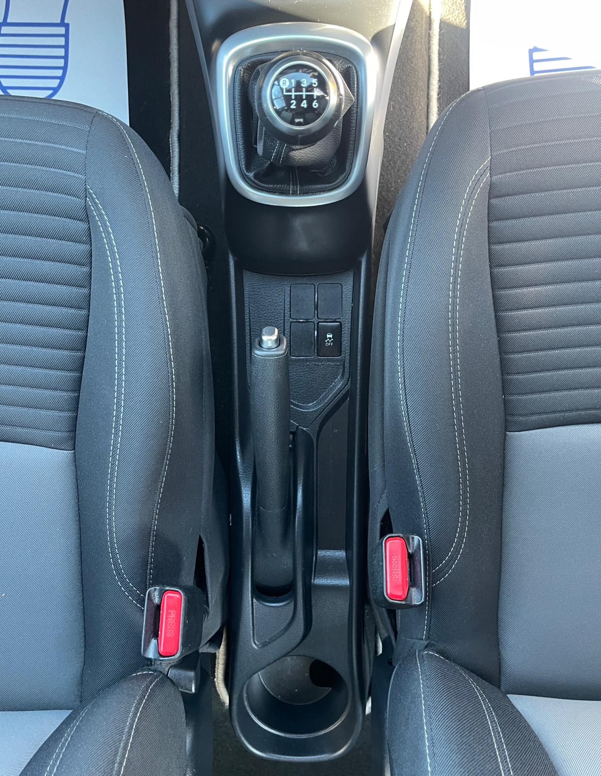 Used Toyota Yaris 2017 for sale - 77918790: Photo 36