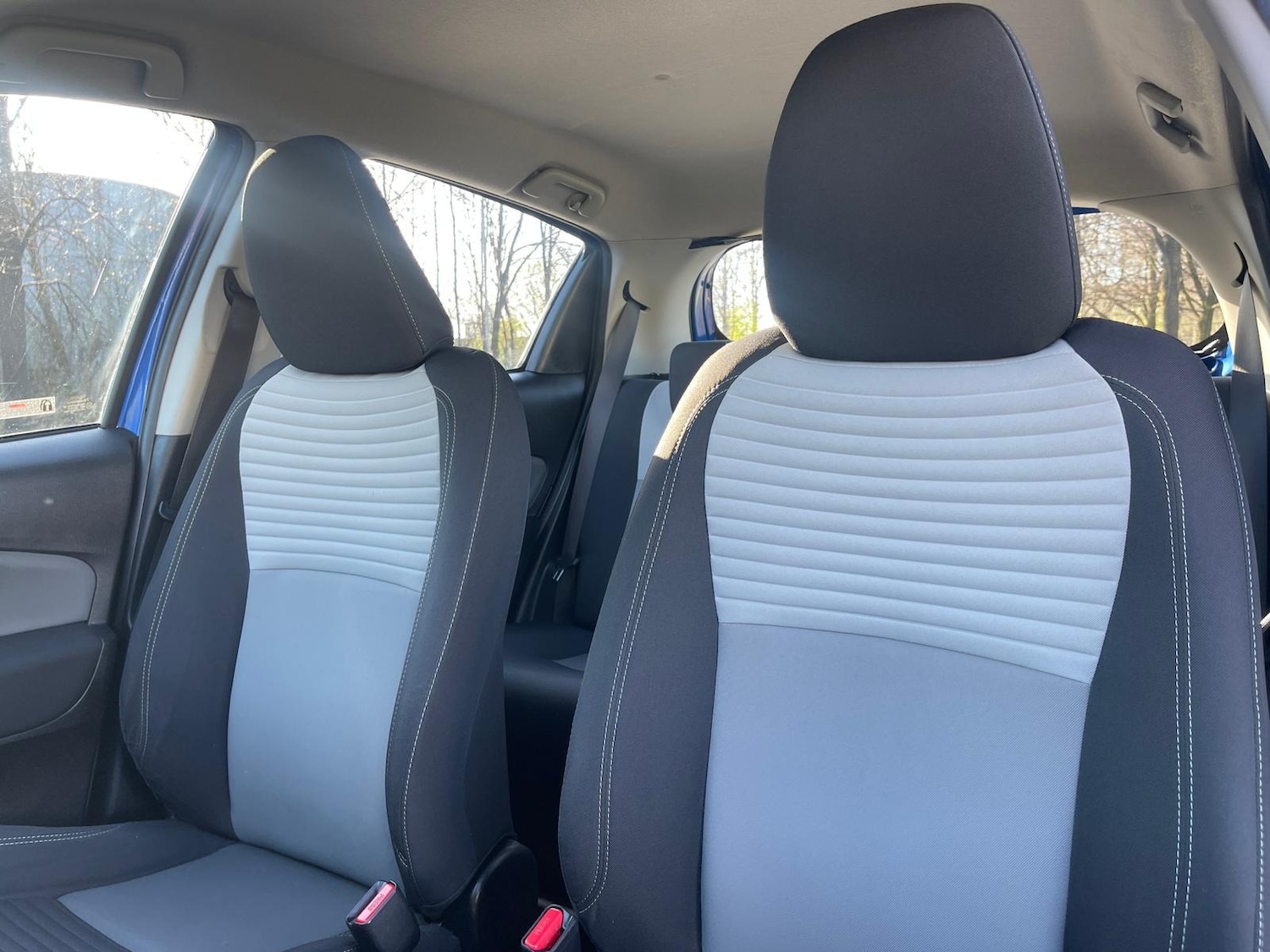 Used Toyota Yaris 2017 for sale - 77918790: Photo 41