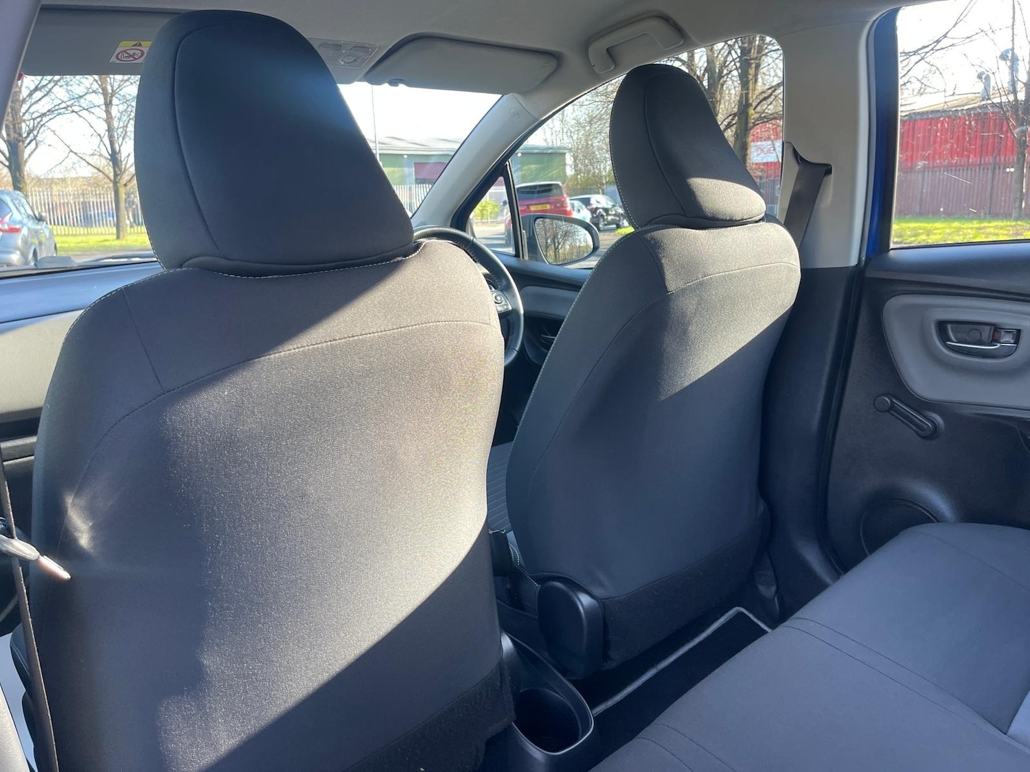 Used Toyota Yaris 2017 for sale - 77918790: Photo 42