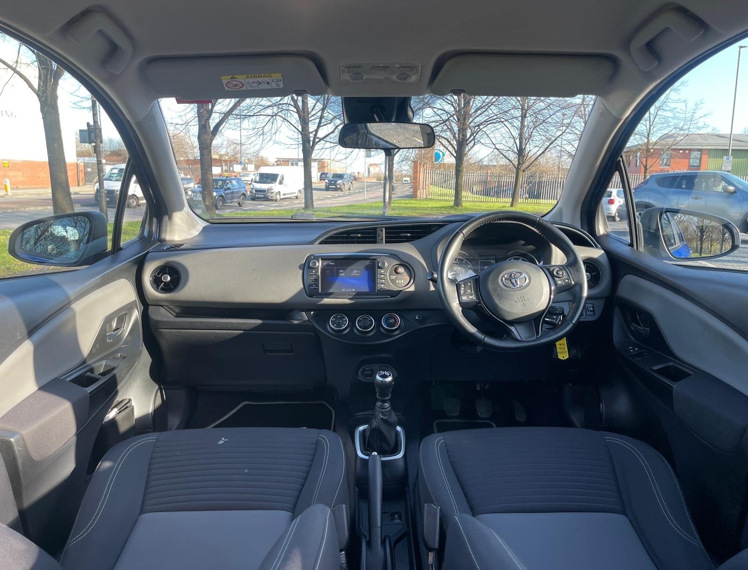 Used Toyota Yaris 2017 for sale - 77918790: Photo 46