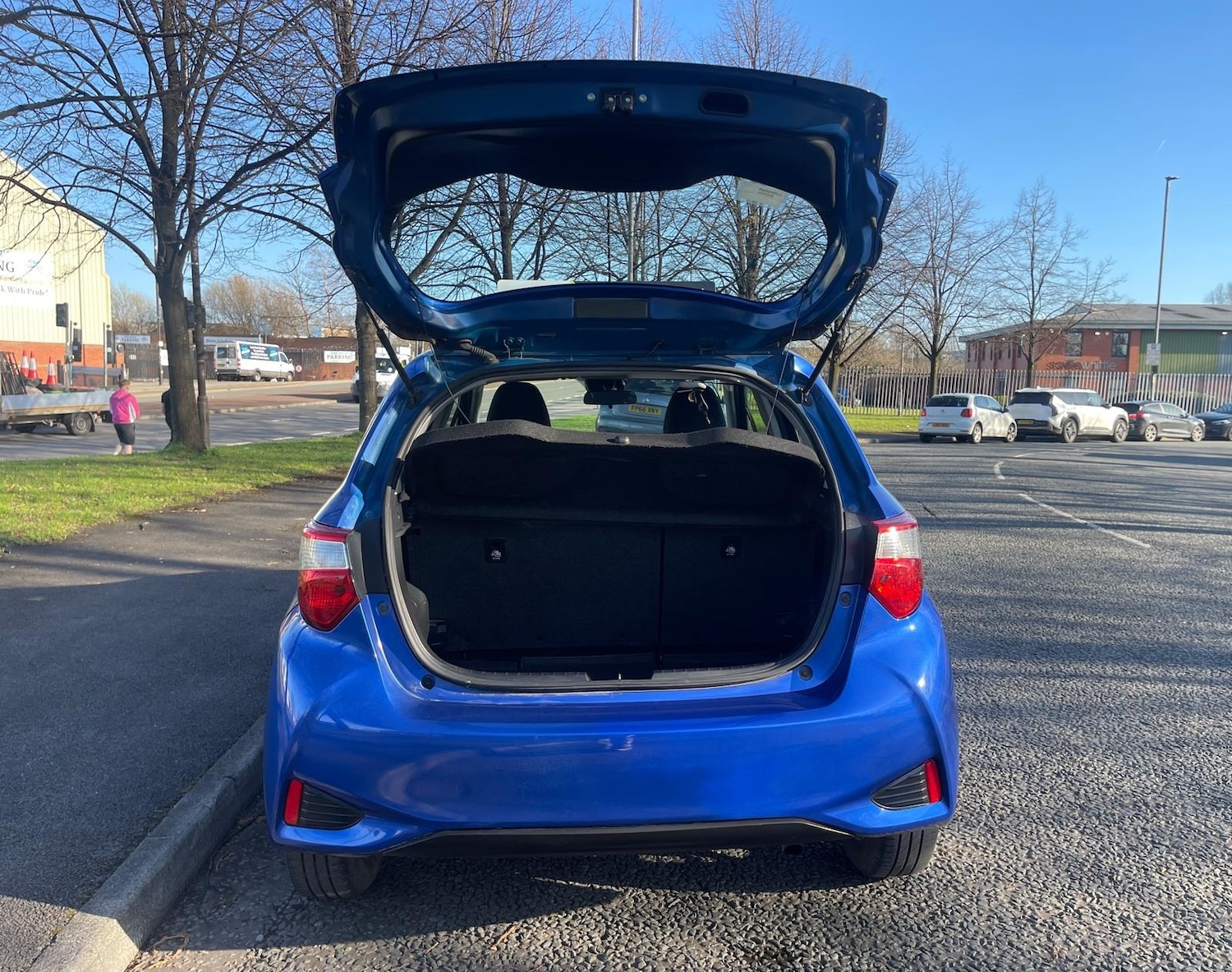 Used Toyota Yaris 2017 for sale - 77918790: Photo 52