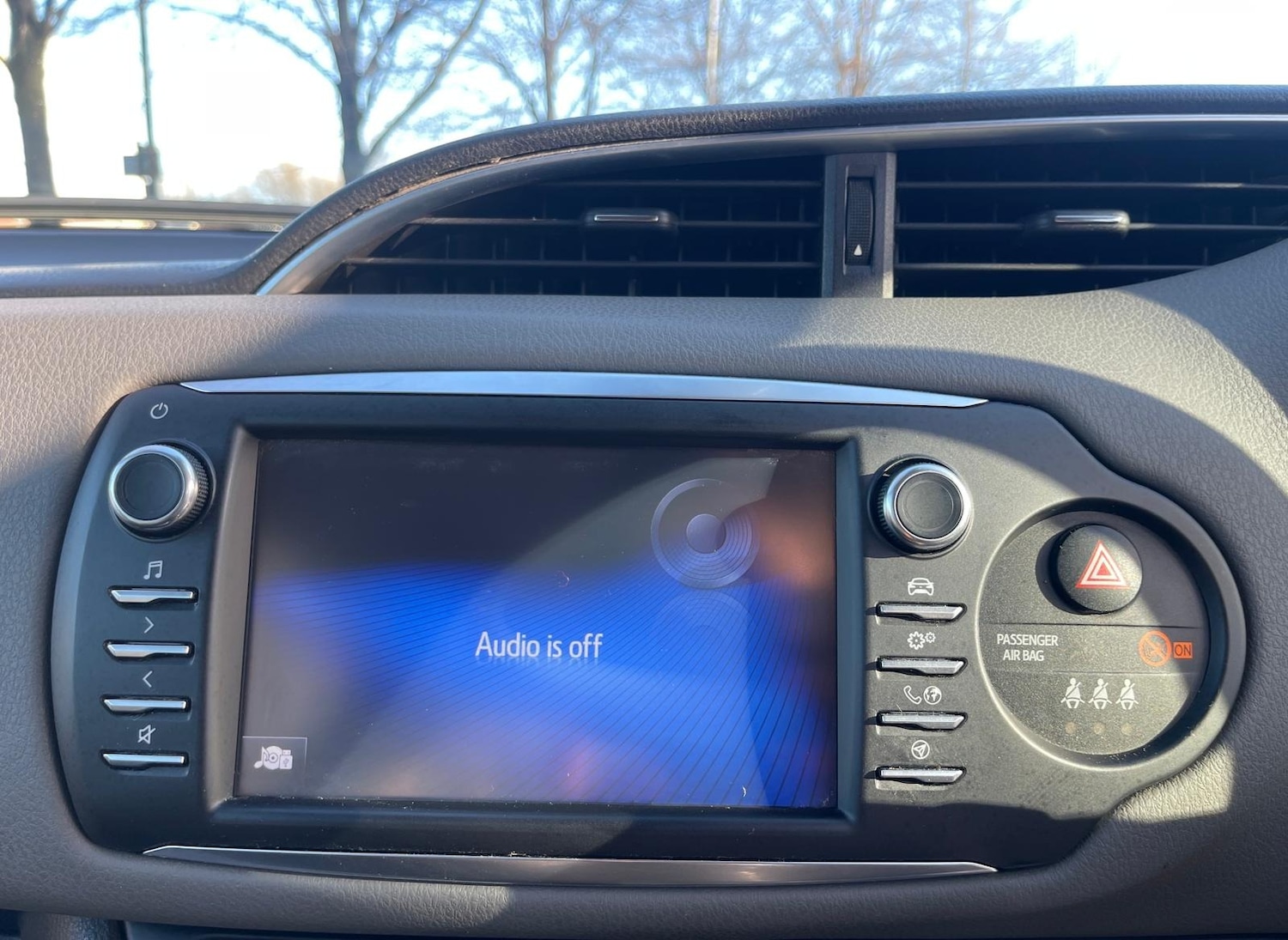 Used Toyota Yaris 2017 for sale - 77918790: Photo 54