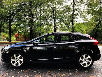 Used Volvo V40 2013 for sale - 75957323: Photo