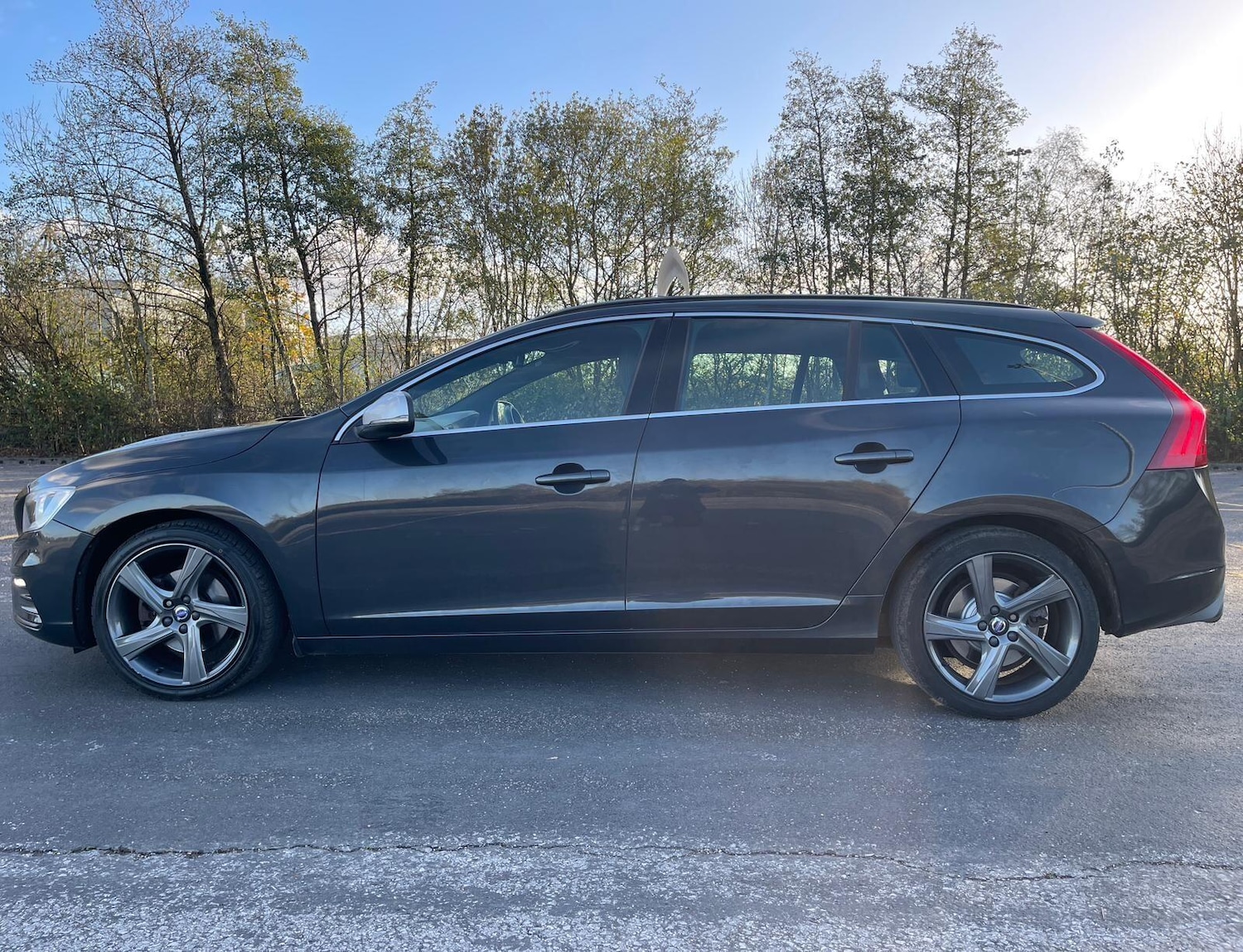 Used Volvo V60 2015 for sale - 76623148: Photo 10