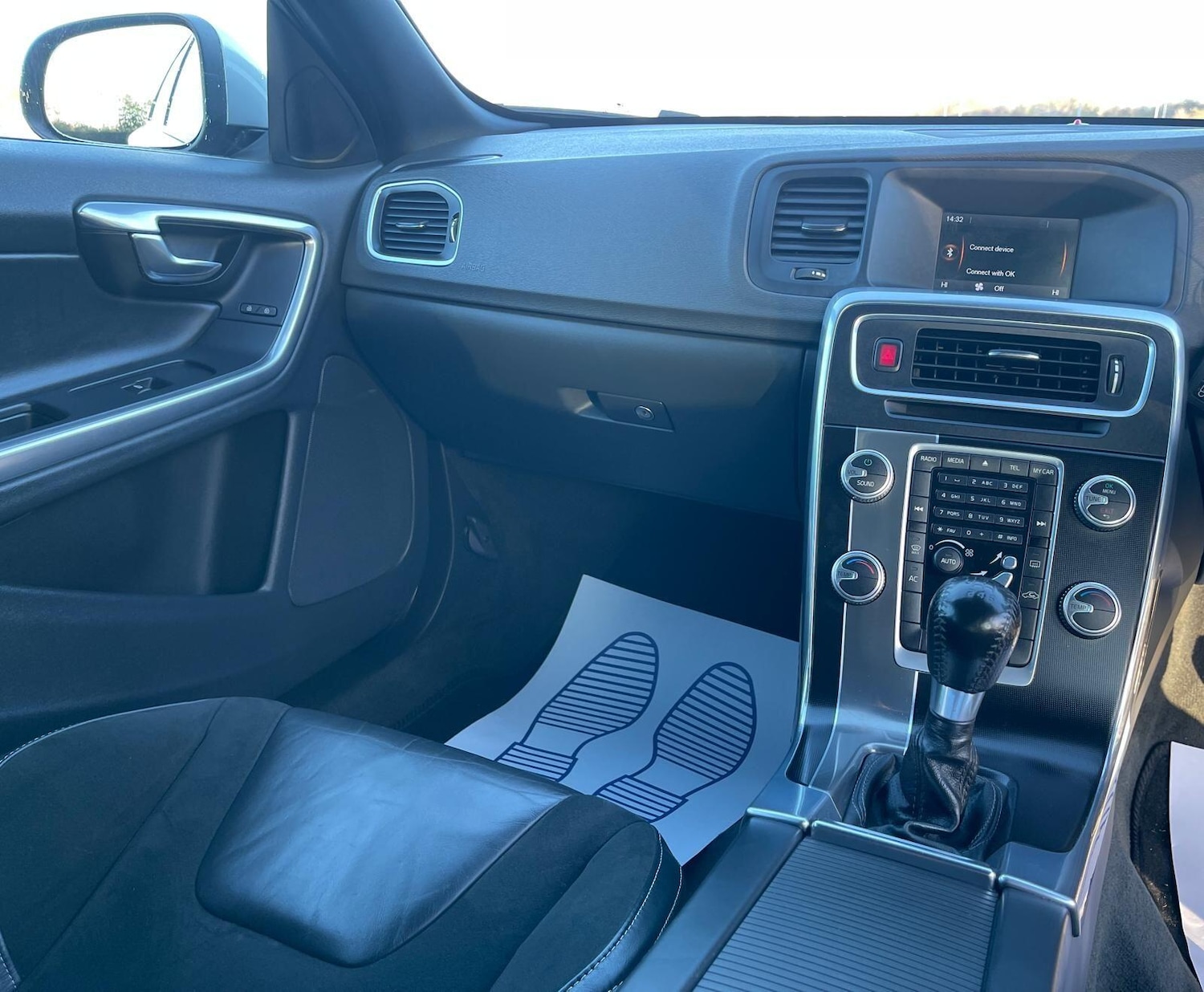 Used Volvo V60 2015 for sale - 76623148: Photo 15