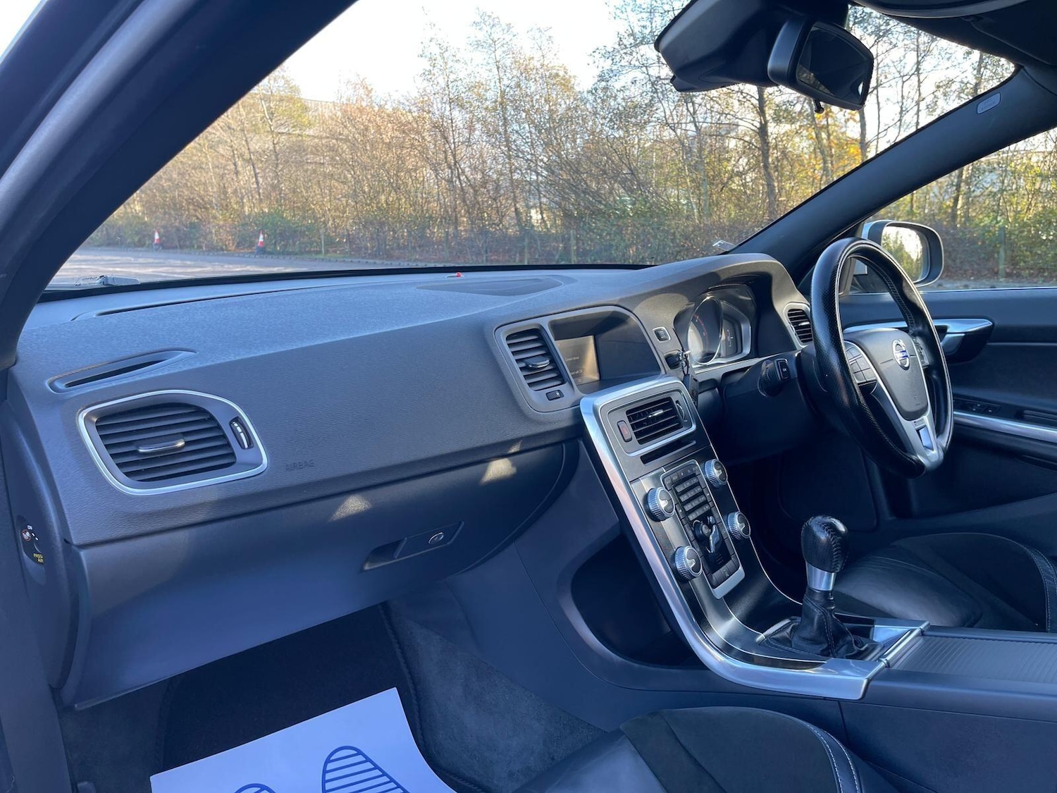 Used Volvo V60 2015 for sale - 76623148: Photo 19