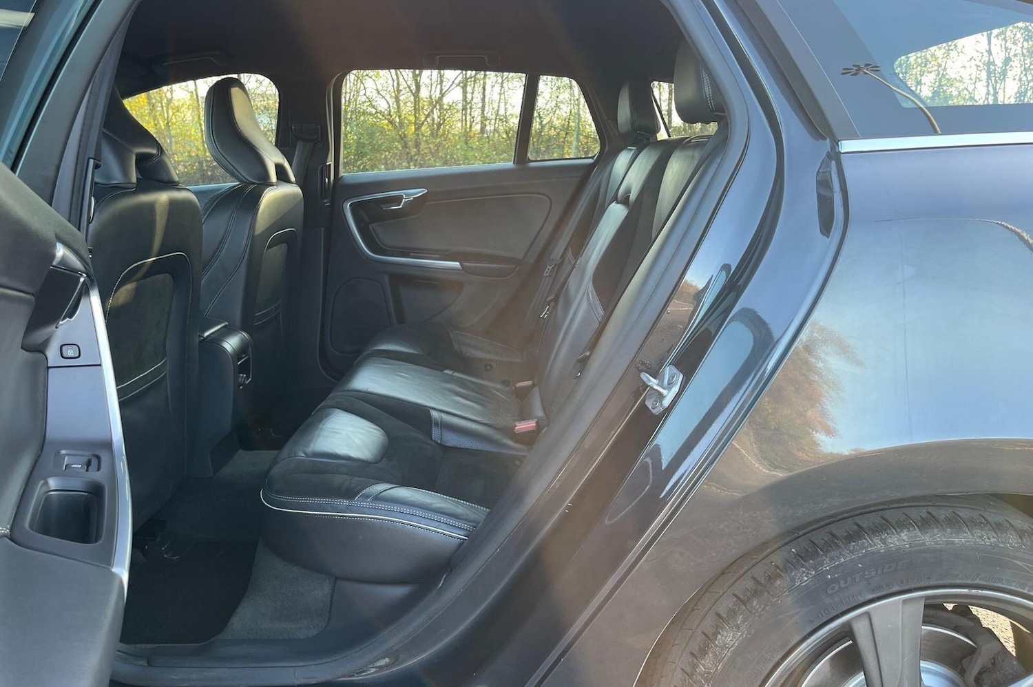 Used Volvo V60 2015 for sale - 76623148: Photo 26