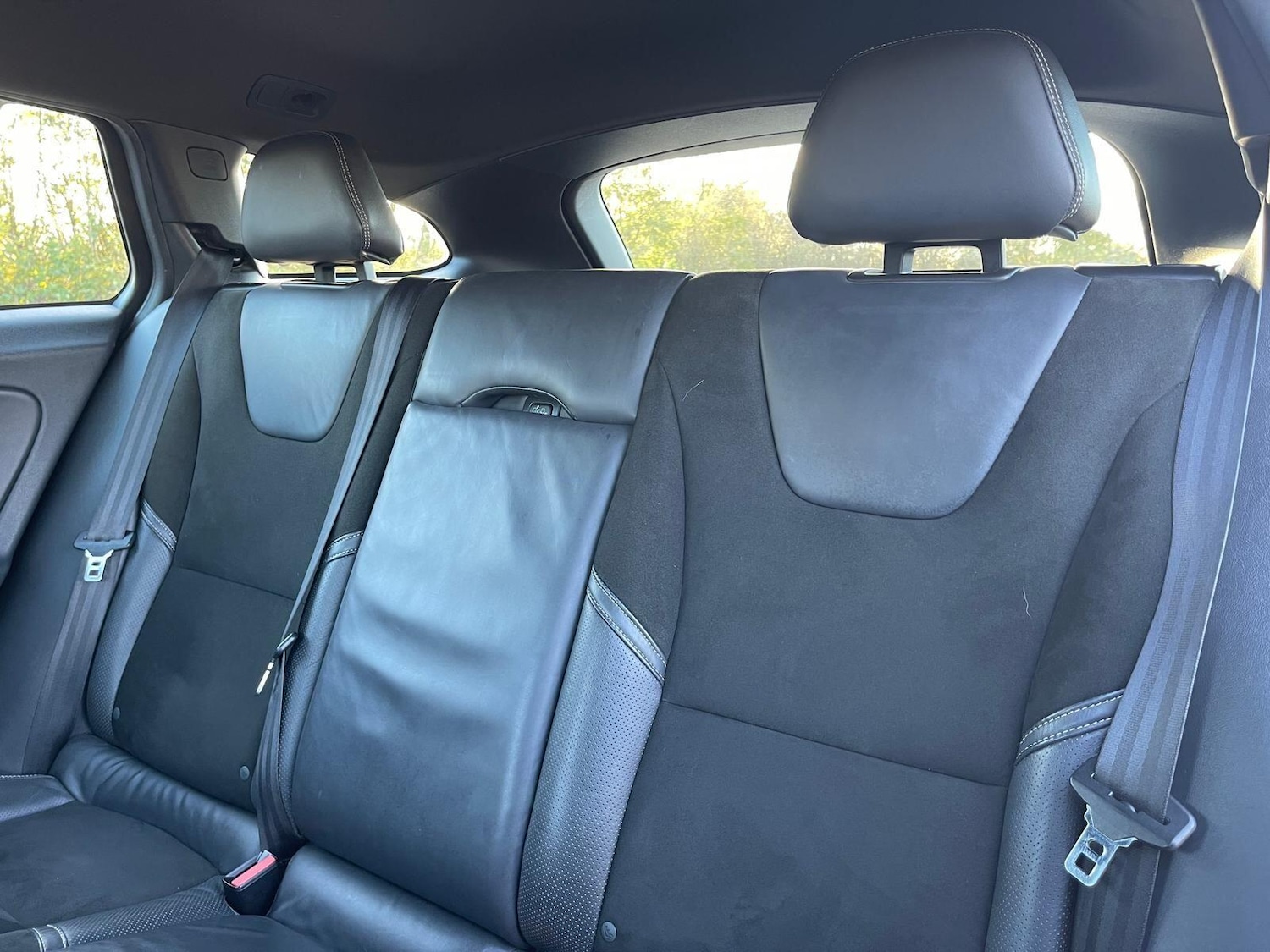 Used Volvo V60 2015 for sale - 76623148: Photo 27